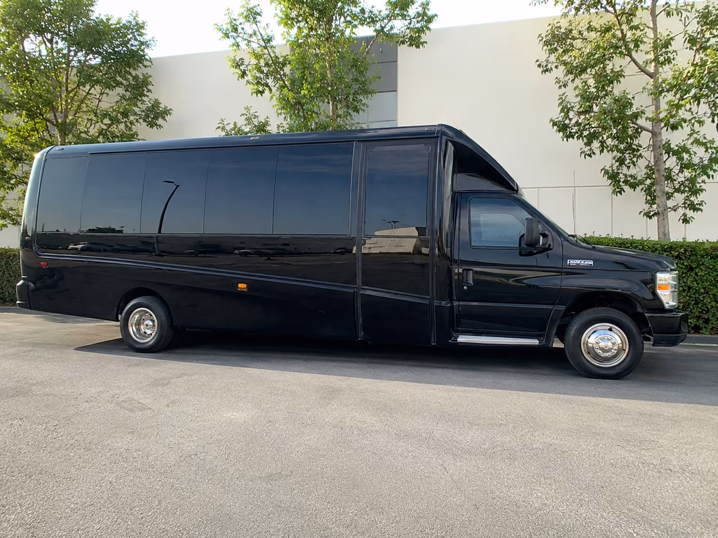 get a minibus for hotel to venue shuttles at harbourside place