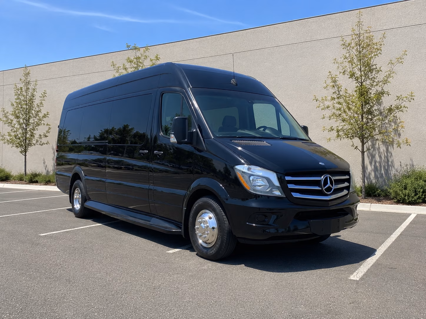 jupitercharterbuscompany com helps you compare every bus type for jupiter prom from sprinter limos to full party buses
