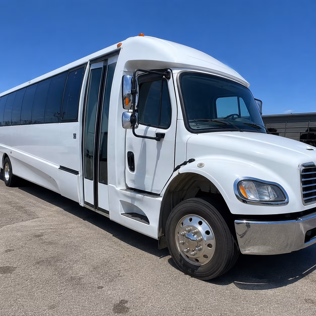 palm beach gardens spacious charter bus rentals for palm beach gardens wedding groups